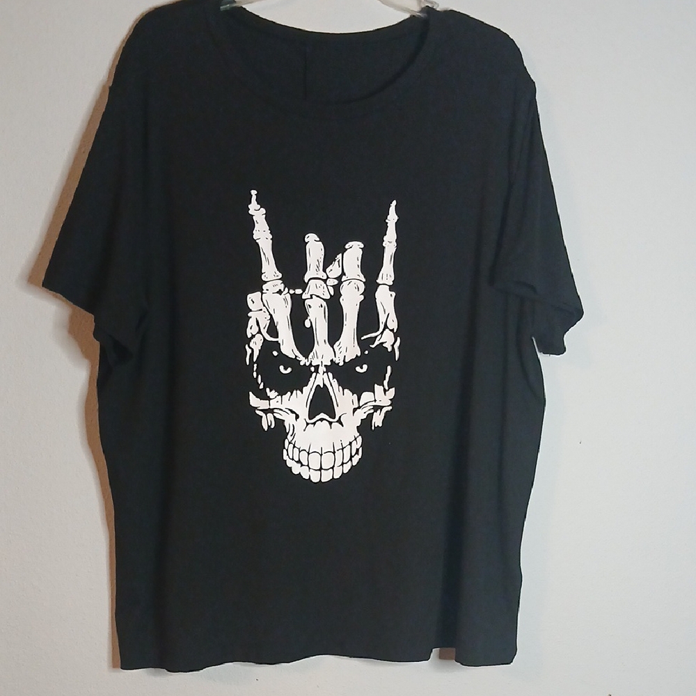 SHEIN Black Curve T-Shirt